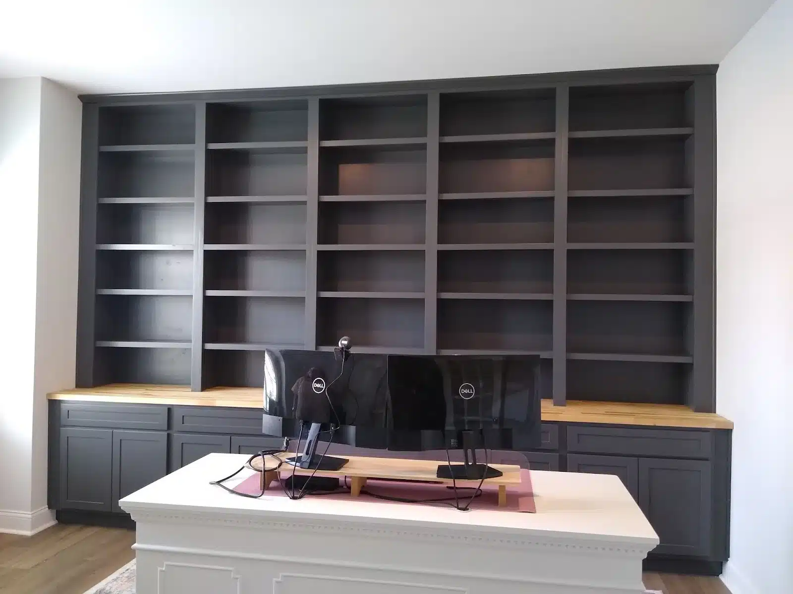 custom cabinets shelves carpentry cincinnati OH